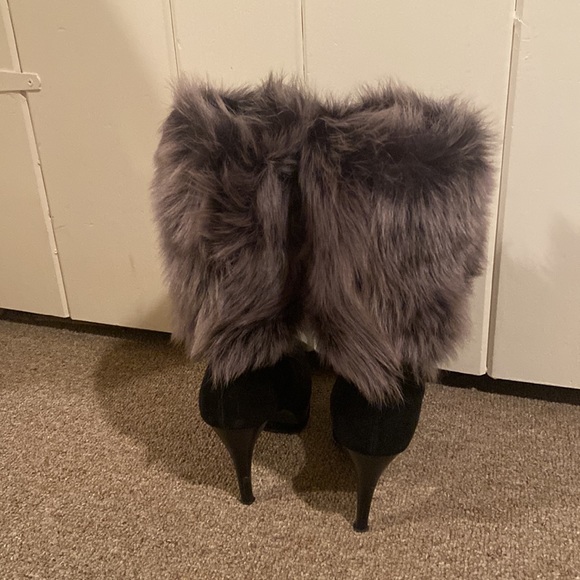 Stuart Weitzman platform bootie with fur. Gorgeous and warm for the winter! - Picture 4 of 5